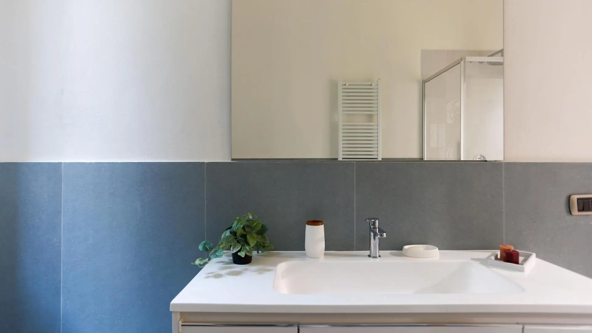 The Best Rent - Spacious Three-Bedroom Apartment In The Heart Of Milan