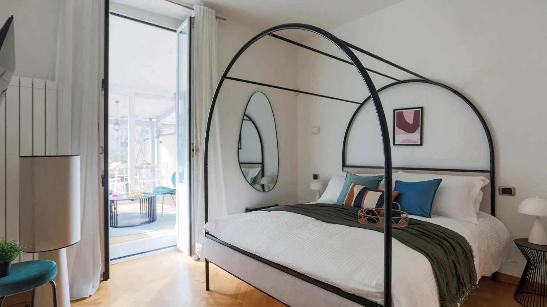 The Best Rent - Spacious Three-Bedroom Apartment In The Heart Of Milan