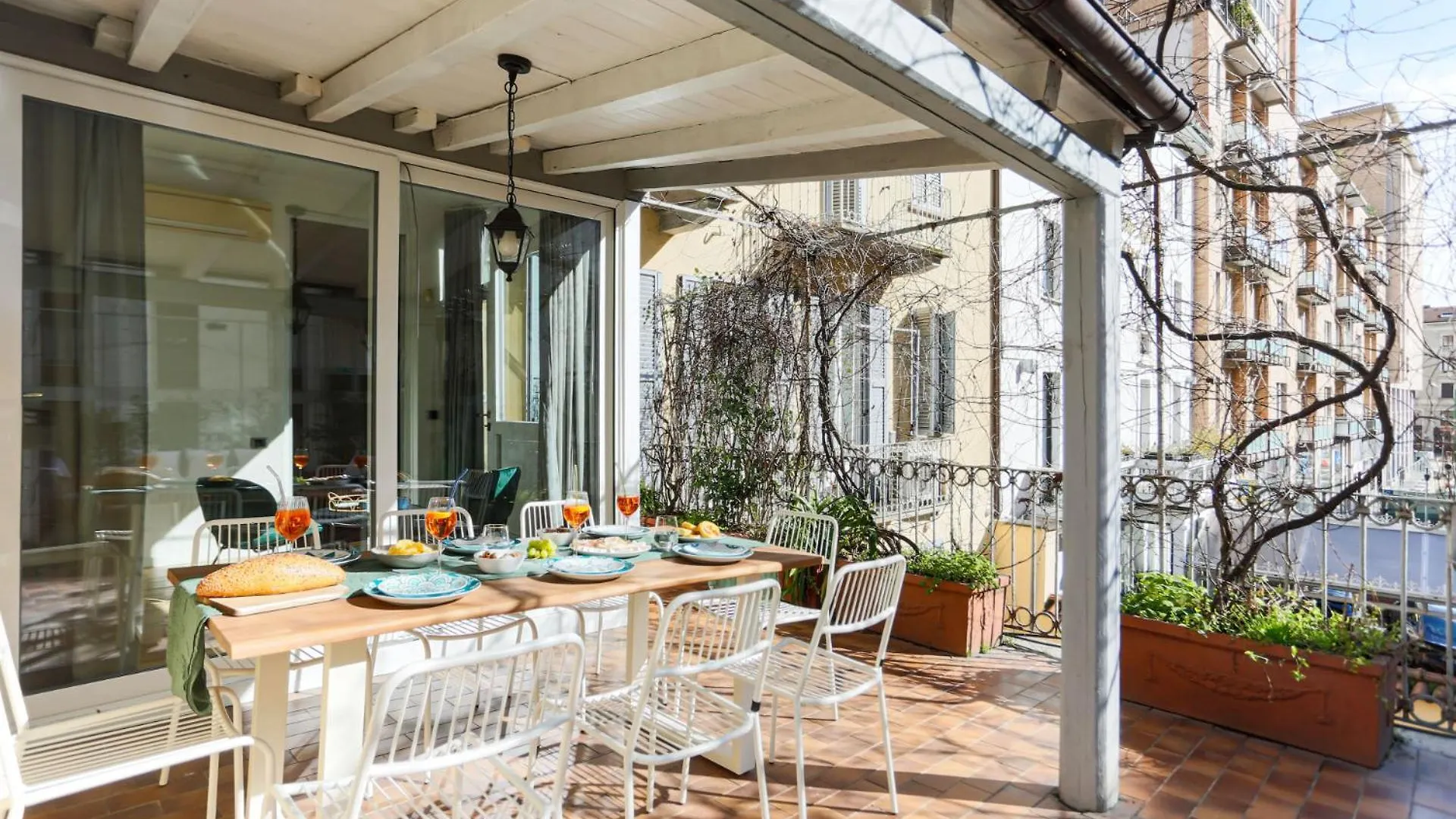 The Best Rent - Spacious Three-Bedroom Apartment In The Heart Of Milan
